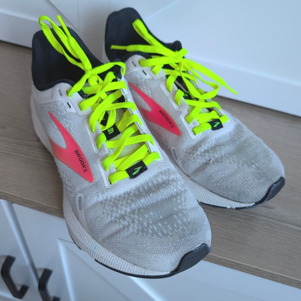 Brooks Launch 9 Womens Running Shoes Grey Neon Pink Yellow 1203731B148 Size 6